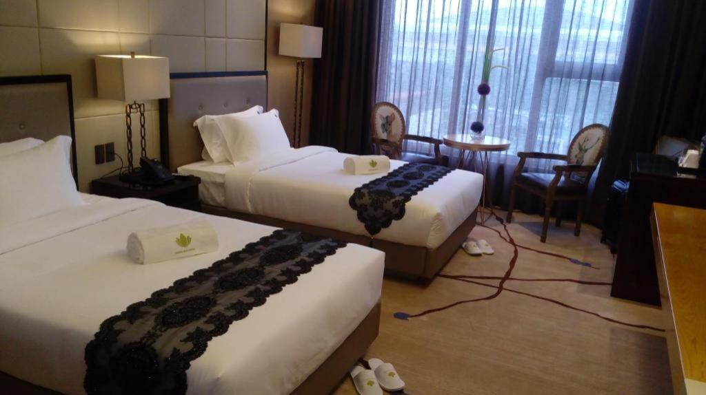 Lotus Blu Hotel Легазпи Екстериор снимка