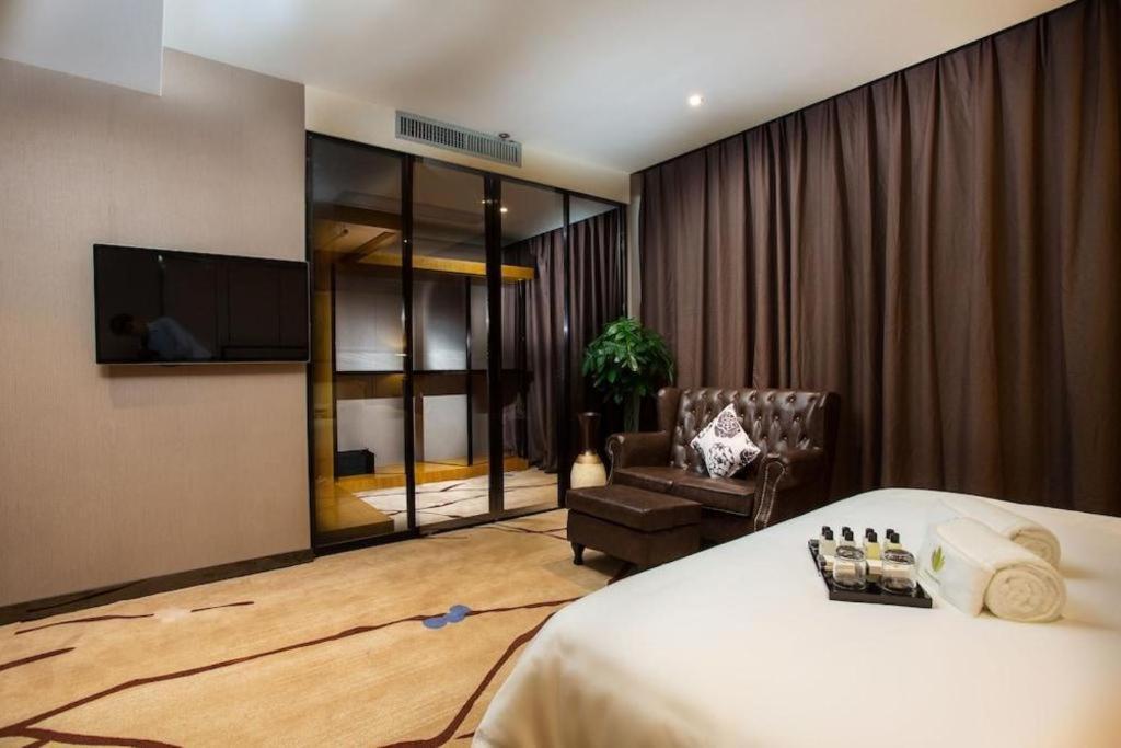 Lotus Blu Hotel Легазпи Екстериор снимка