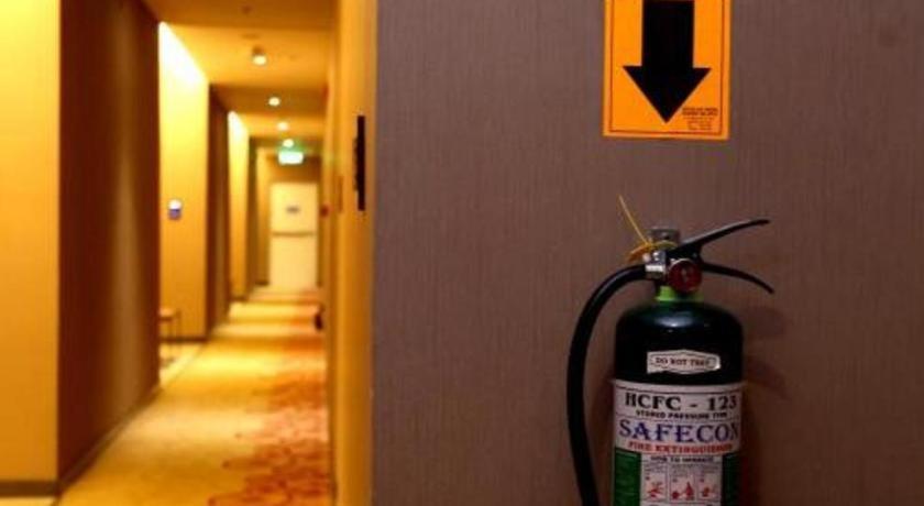 Lotus Blu Hotel Легазпи Екстериор снимка